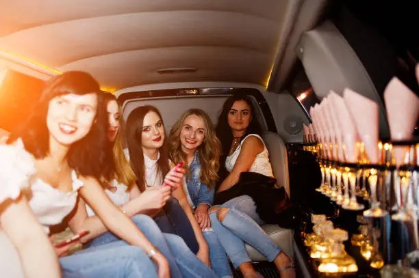 Luxury limousine service by logisticsmovehub.pro showcasing satisfied customers enjoying memorable experiences.